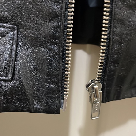 Danier black leather jacket (sz s) - Picture 5 of 8